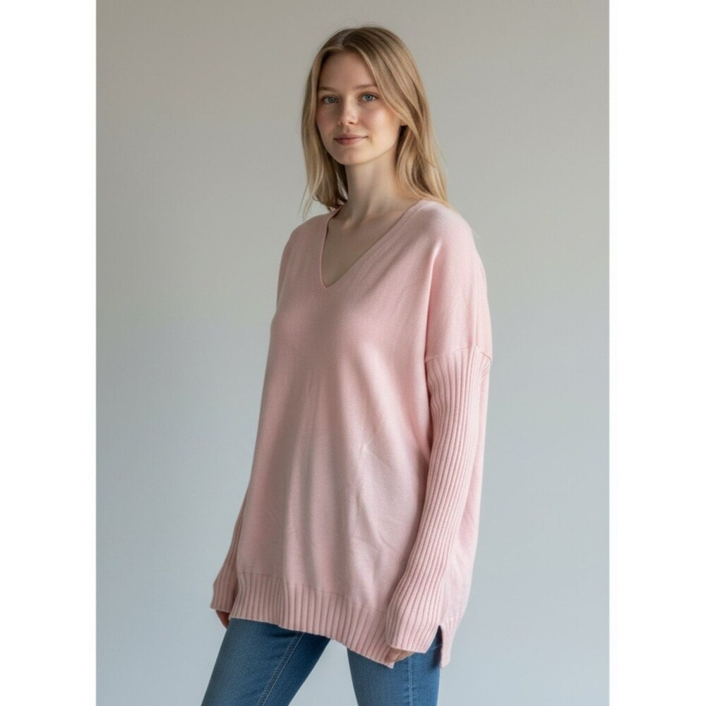 Metric Knits V-Neck Pullover Sweater in Blush Pink